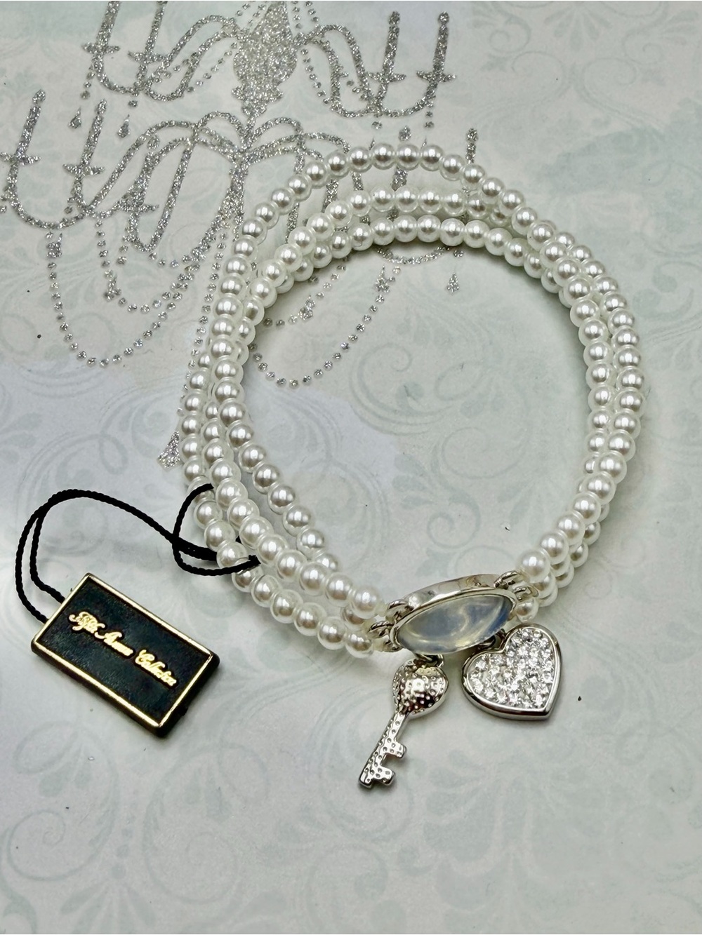 🦃🦃🦃Pearl Multi-Strand Charm Bracelet with Key and Heart Charms FAC